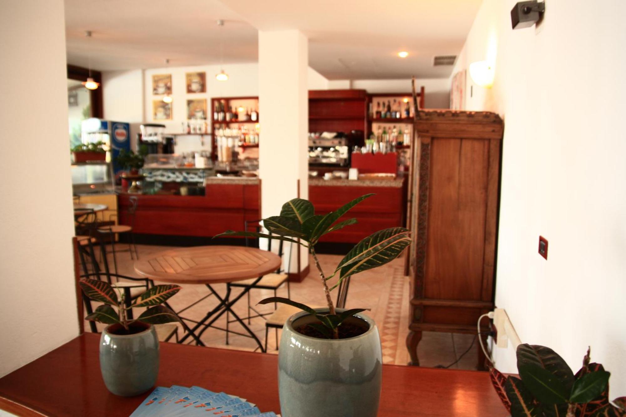 Hotel Miralonga La Maddalena  Bagian luar foto