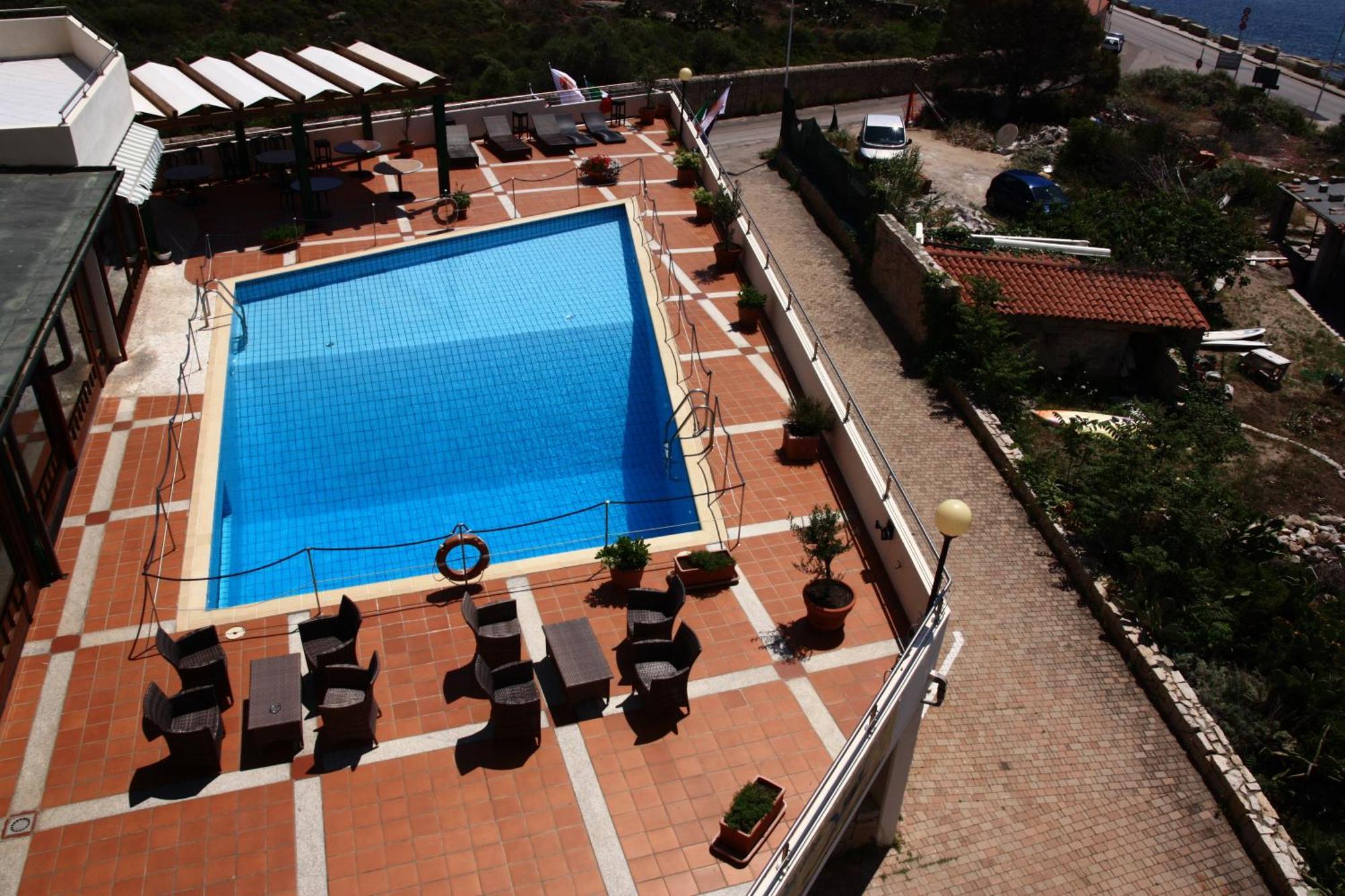 Hotel Miralonga La Maddalena  Bagian luar foto